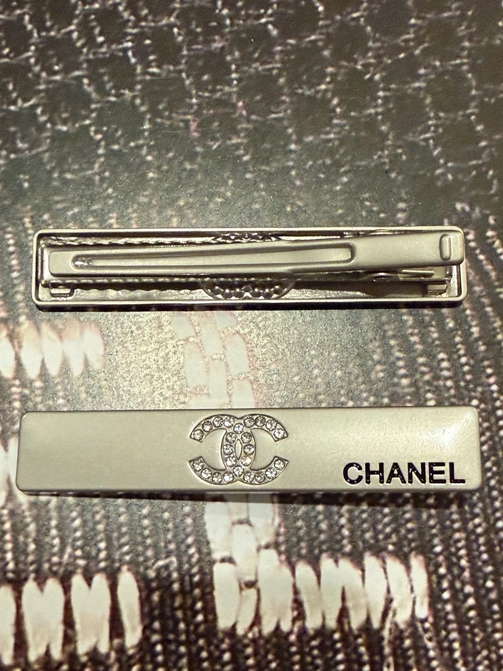 CHANEL Beaute Silver Crystal CC Logo Hair Barrette Pair 🩶🩶🩶